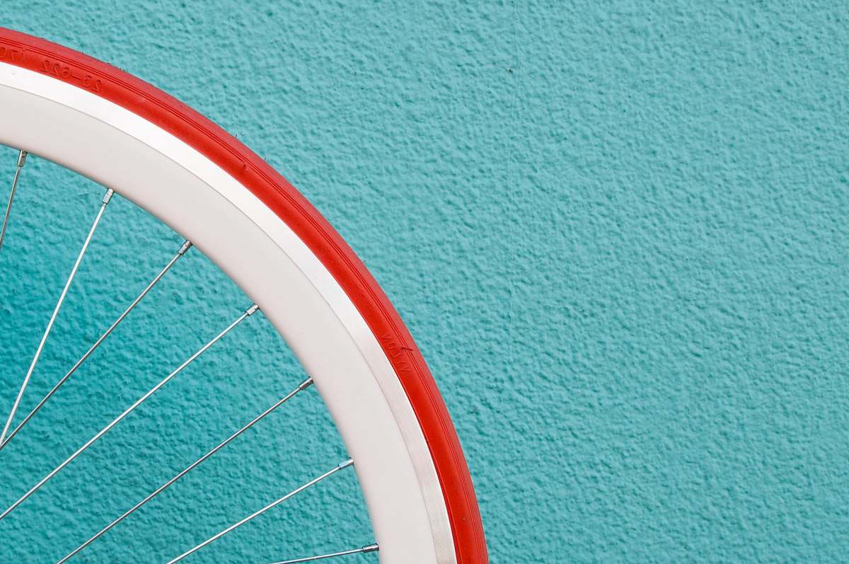 life buoy photo of red and white bike tire santiago de querétaro